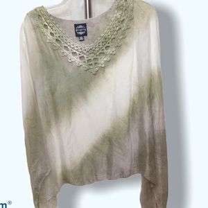 Le Marais Elegant Italy Silk Top